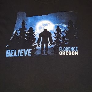 Bigfoot Believe Florence Oregon T-shirt Size Medium Black and Blue NWOT